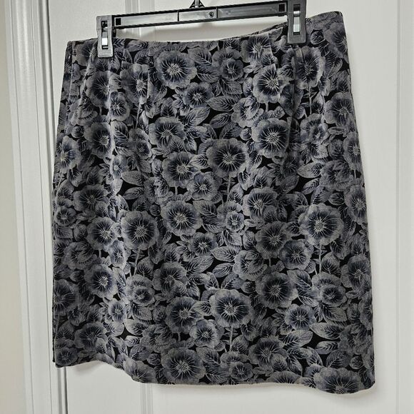 Ann Taylor Pencil Skirt Women’s 10 (32x19) Gray Blue Velvet Stretch Floral VGUC - Picture 9 of 9
